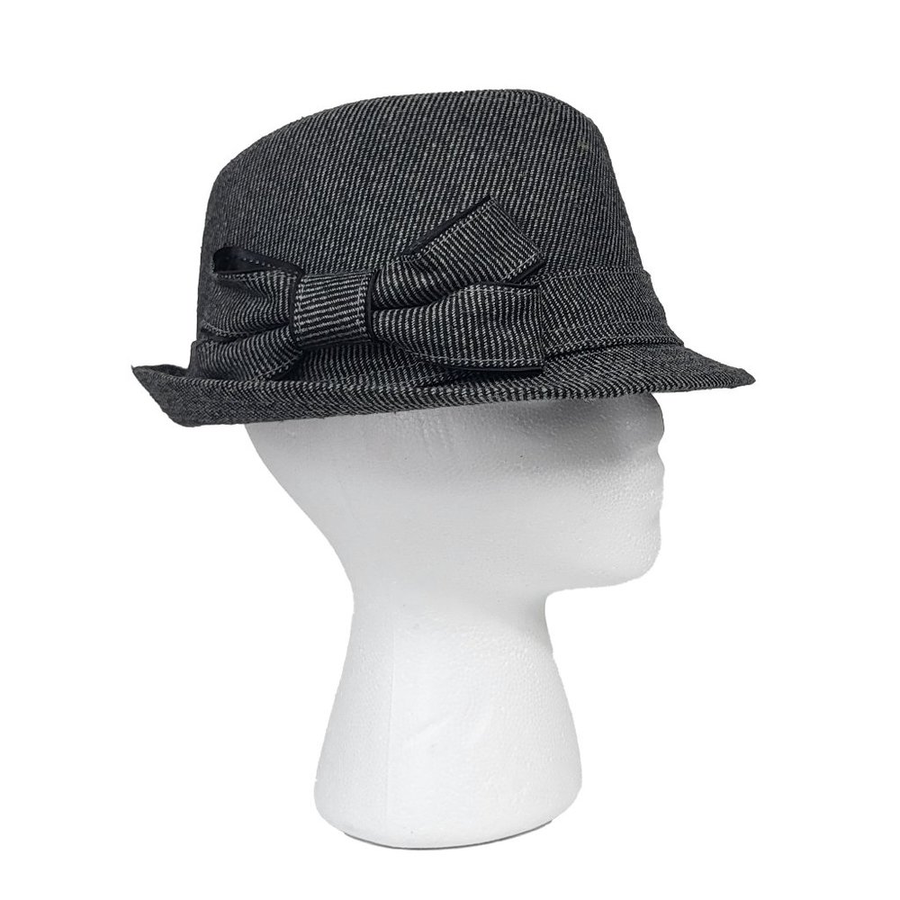 Target Striped Fedora Hat with Bow Black OS